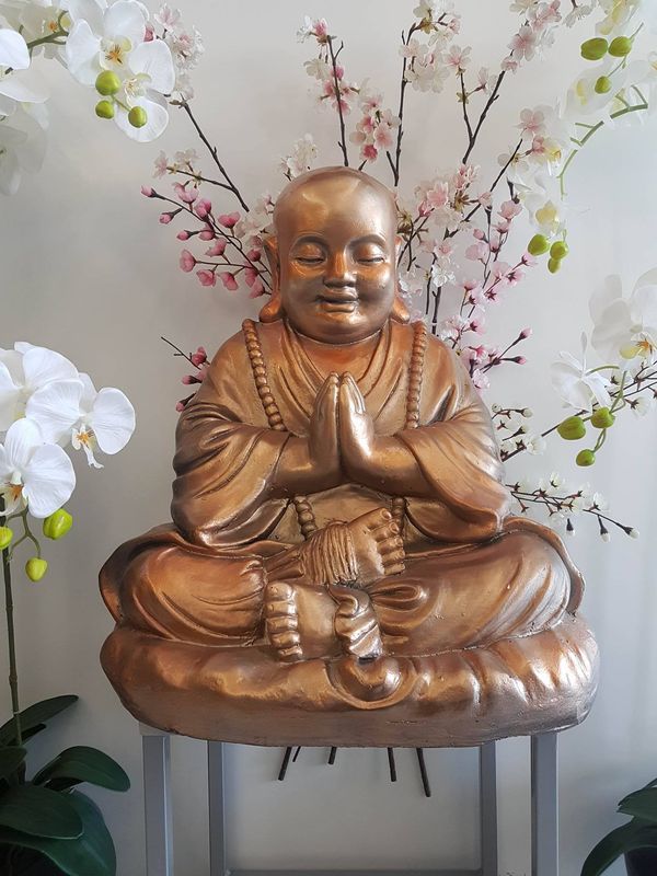 Bouddha assis, couleur cuivre, h53cm.