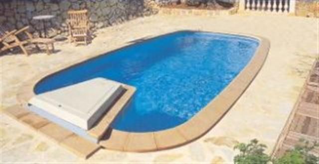 piscine coque polyester modele TOURMALINE Modèle  indisponible
